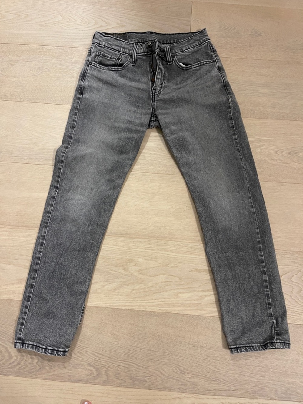 Levis 501 Grey Slim Jeans - Classic Grey Denim women’s 28w 30 L